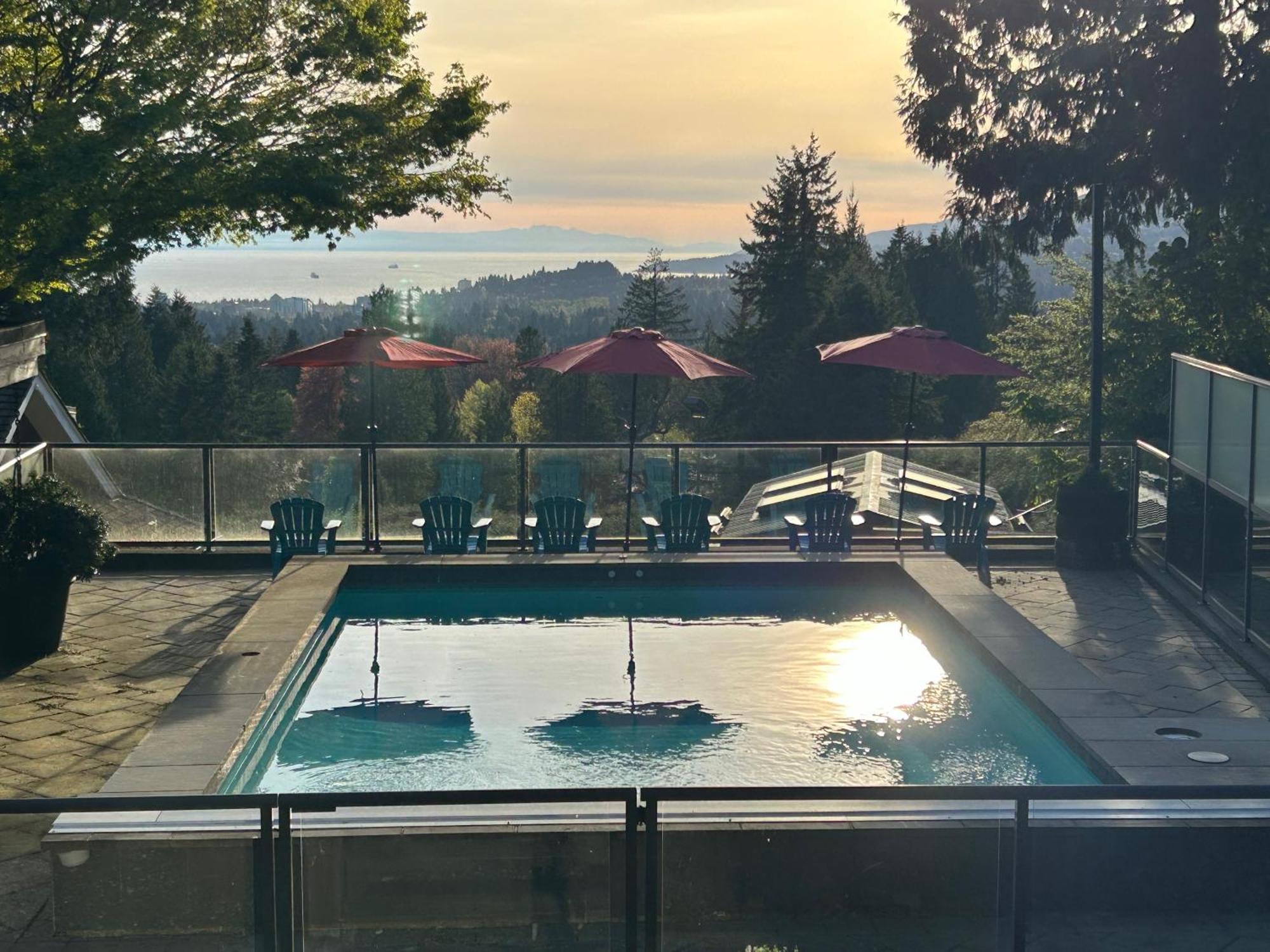 Seymour Private Bedroom, Ensuite Bathroom With Shared Pool, Hot Tub With Views North Vancouver Exterior foto