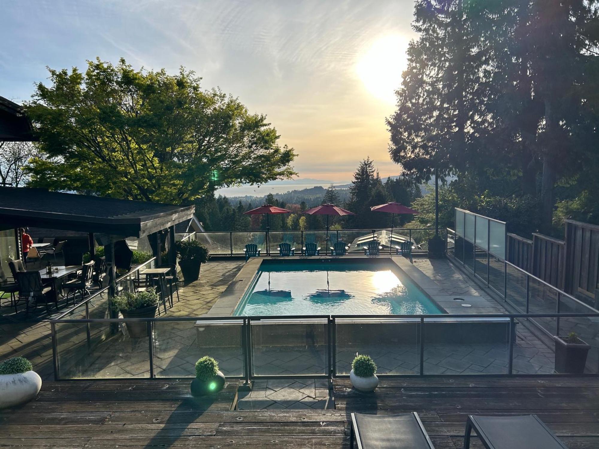 Seymour Private Bedroom, Ensuite Bathroom With Shared Pool, Hot Tub With Views North Vancouver Exterior foto